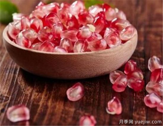 石榴籽的功效与作用 吃石榴要不要吐籽(图3) 石榴籽的功效与作用 吃石榴要不要吐籽(图3)